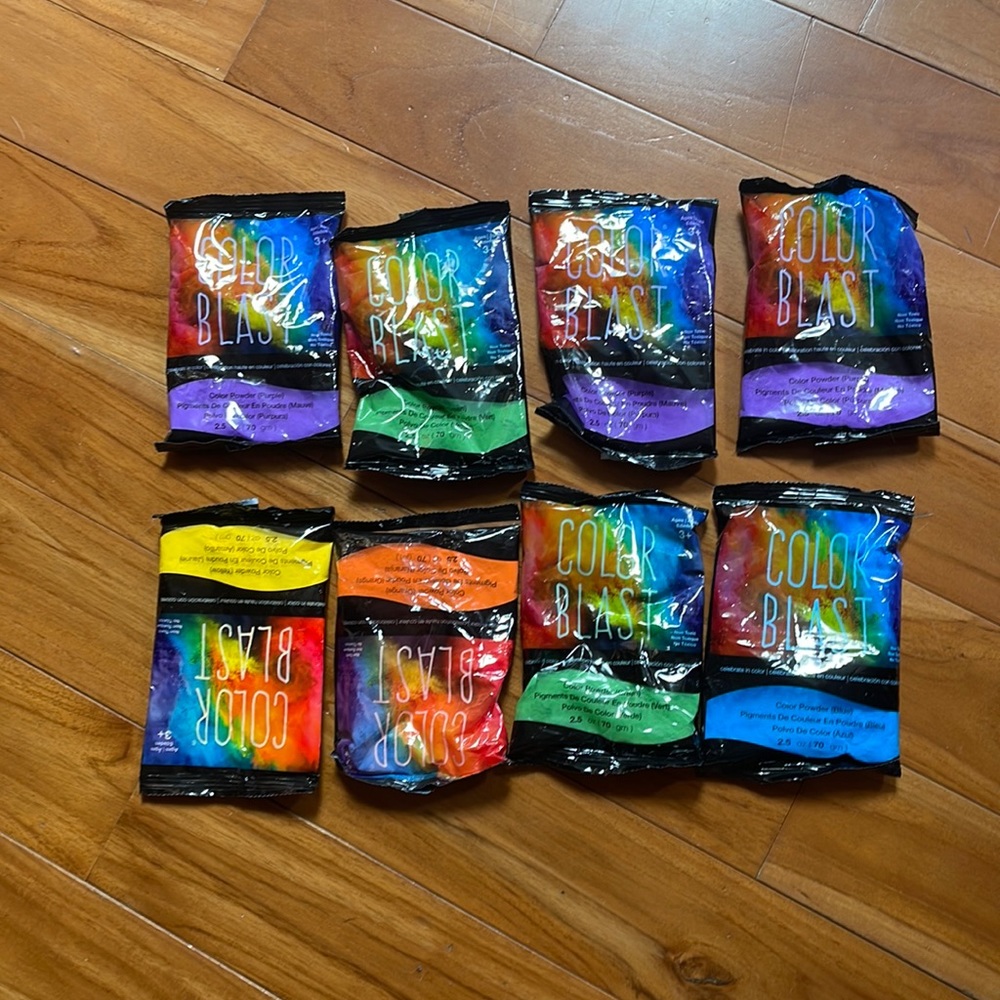 Color Blast Powder Bags Purple Orange Yellow Green Blue Green. 8 bags- 2.5oz ea